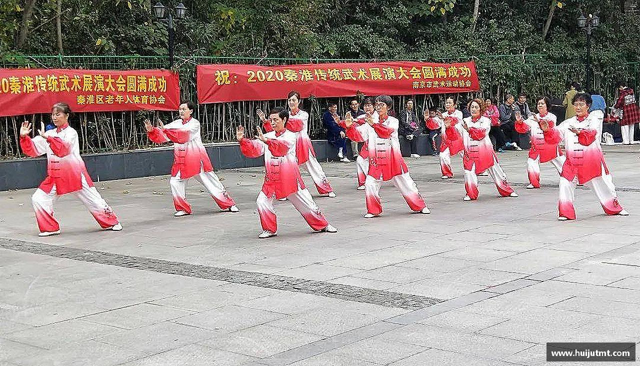 团结拼搏,驰骋竞技!